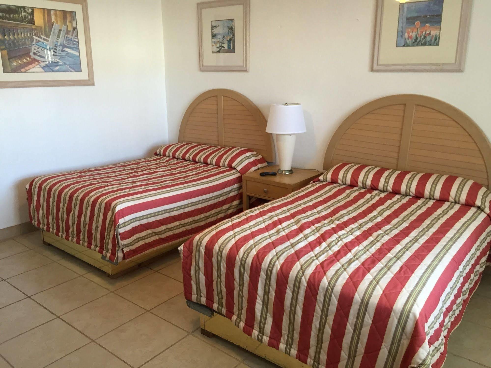 Economy Suites Cypress Gardens Bagian luar foto