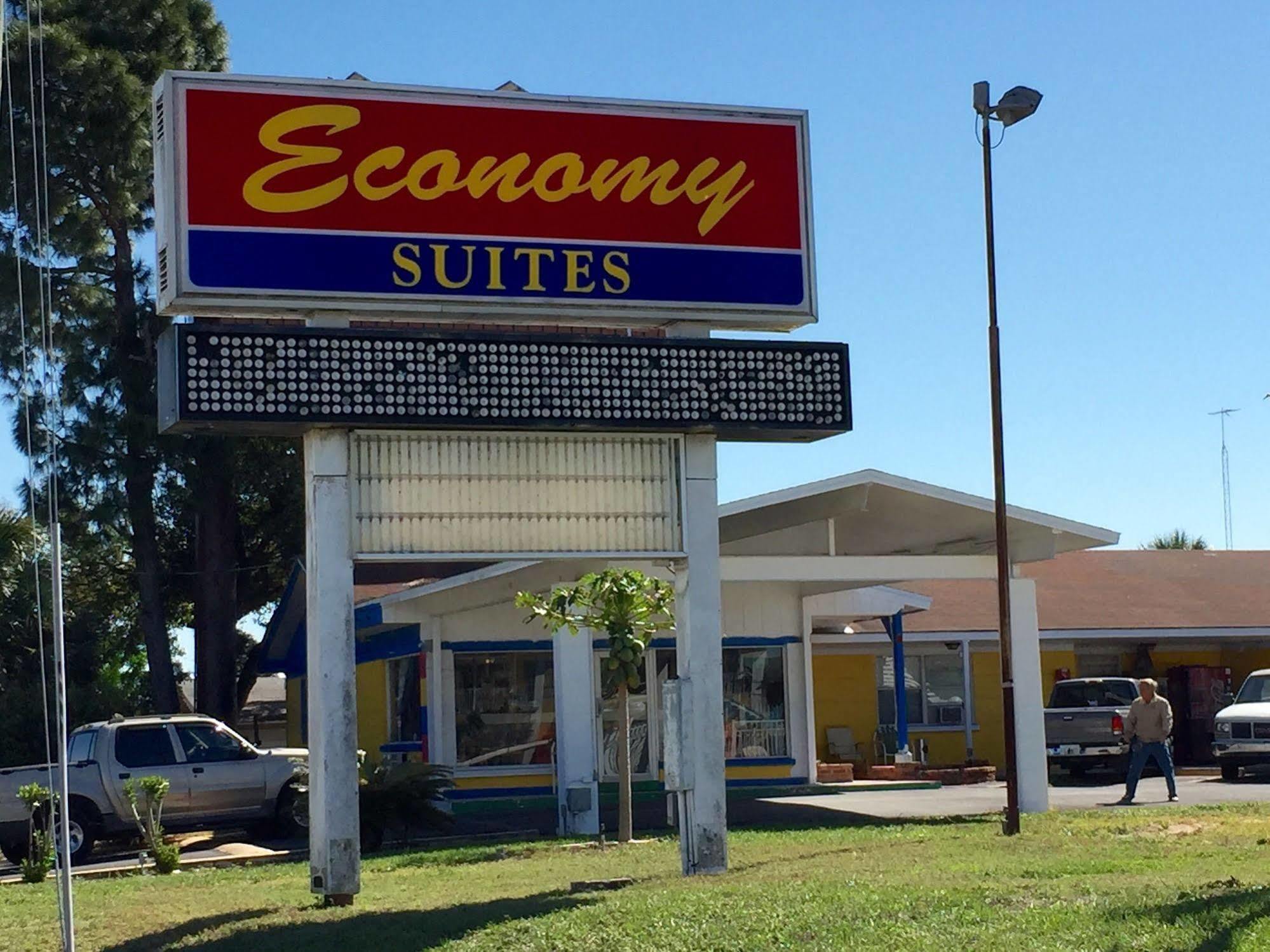 Economy Suites Cypress Gardens Bagian luar foto