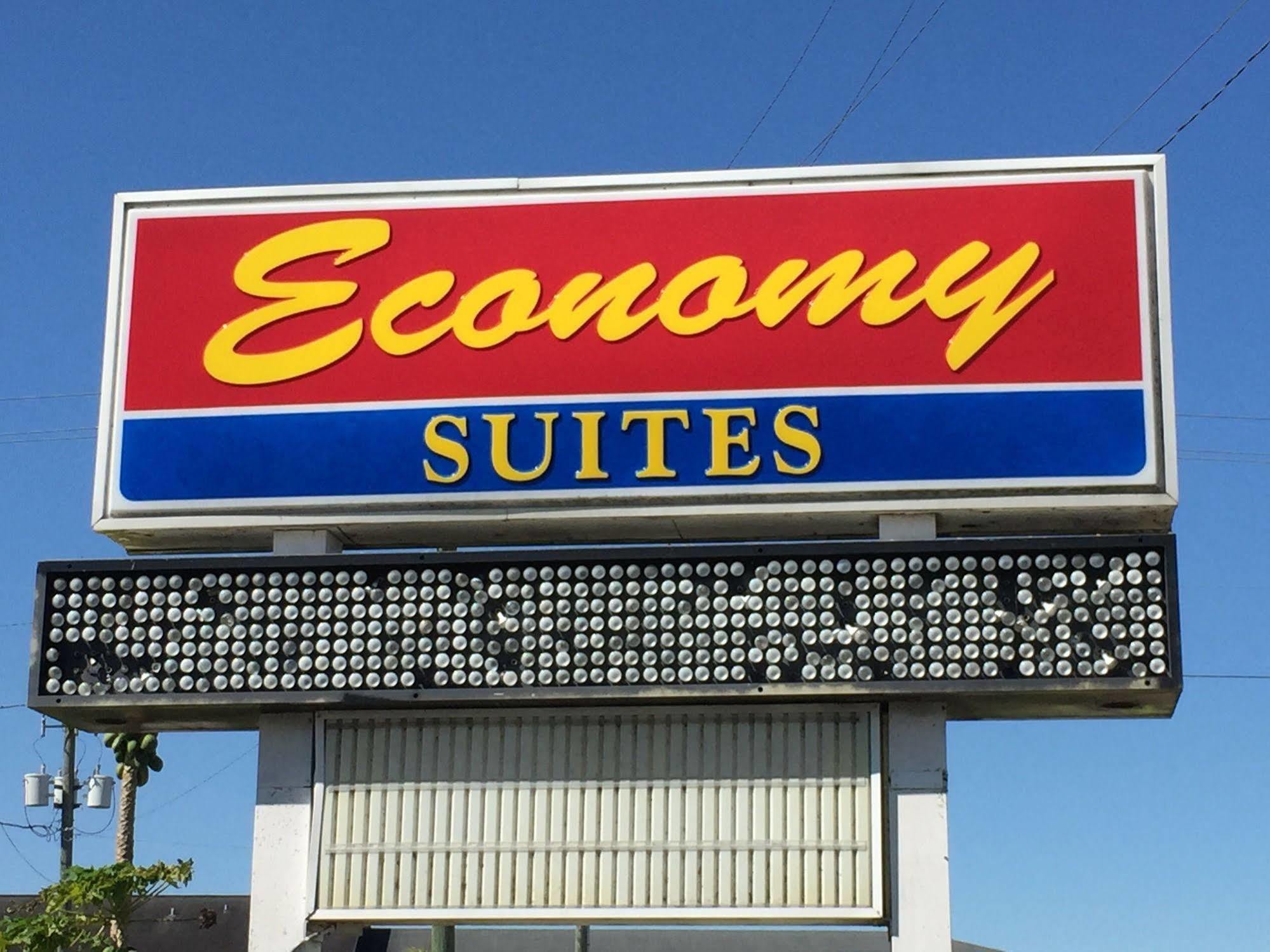 Economy Suites Cypress Gardens Bagian luar foto